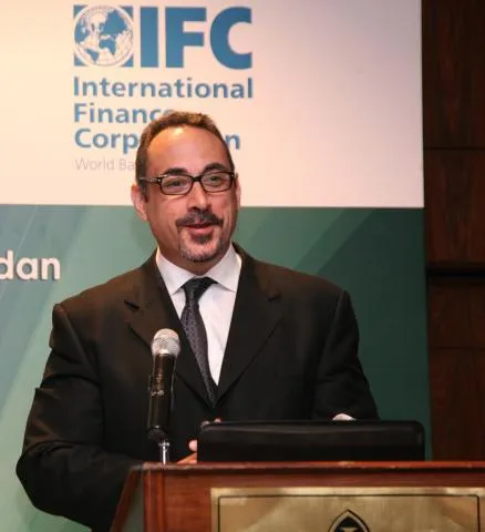 The Chairman of the Jordan Institute of Directors presents at a sub-regional roundtable meeting on “Increasing integrity in the Private Sector”.